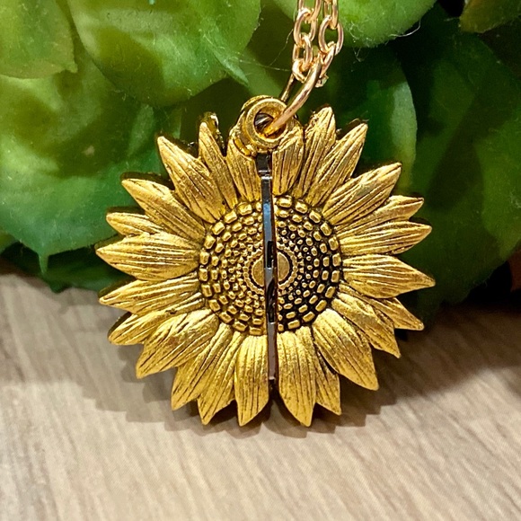 Sunflower Locket - Picture 3 of 5